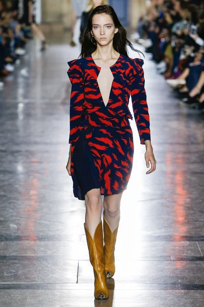 Look 9